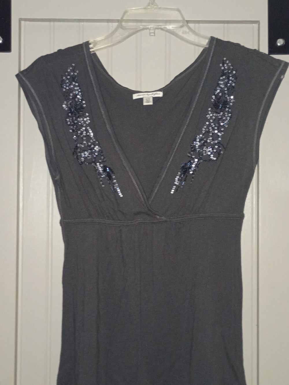 4/$20 American Eagle Outfitters Dark Gray Crewneck Top